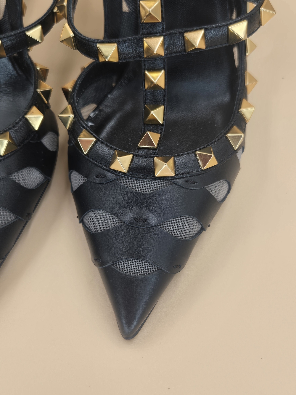 Valentino Garavani Rockstud Cutout Black Leather T-Strap Stilettos Size 6.5 - Picture 14 of 16